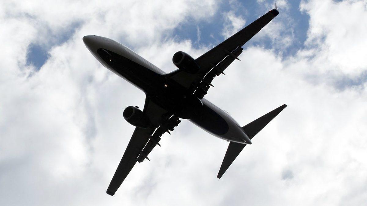 Uçakların Yüksekten ya da Alçaktan Uçması Performanslarını da Etkiliyor mu?