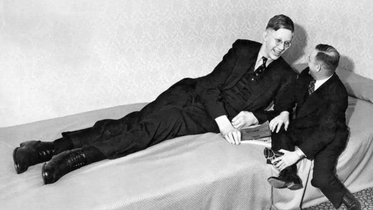 2.72 Metreyle Dünyanın En Uzun İnsanı Olan Robert Wadlow’un, Bu Kadar Uzamasının Sebebi Neydi?