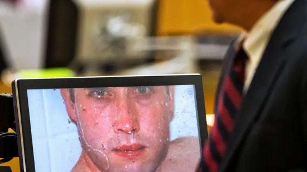 Sosyal Medyada Güldüren veya Duygulandıran Anlarda Kullanılan Bu Yüzün Kanınızı Donduracak Gerçek Hikâyesi