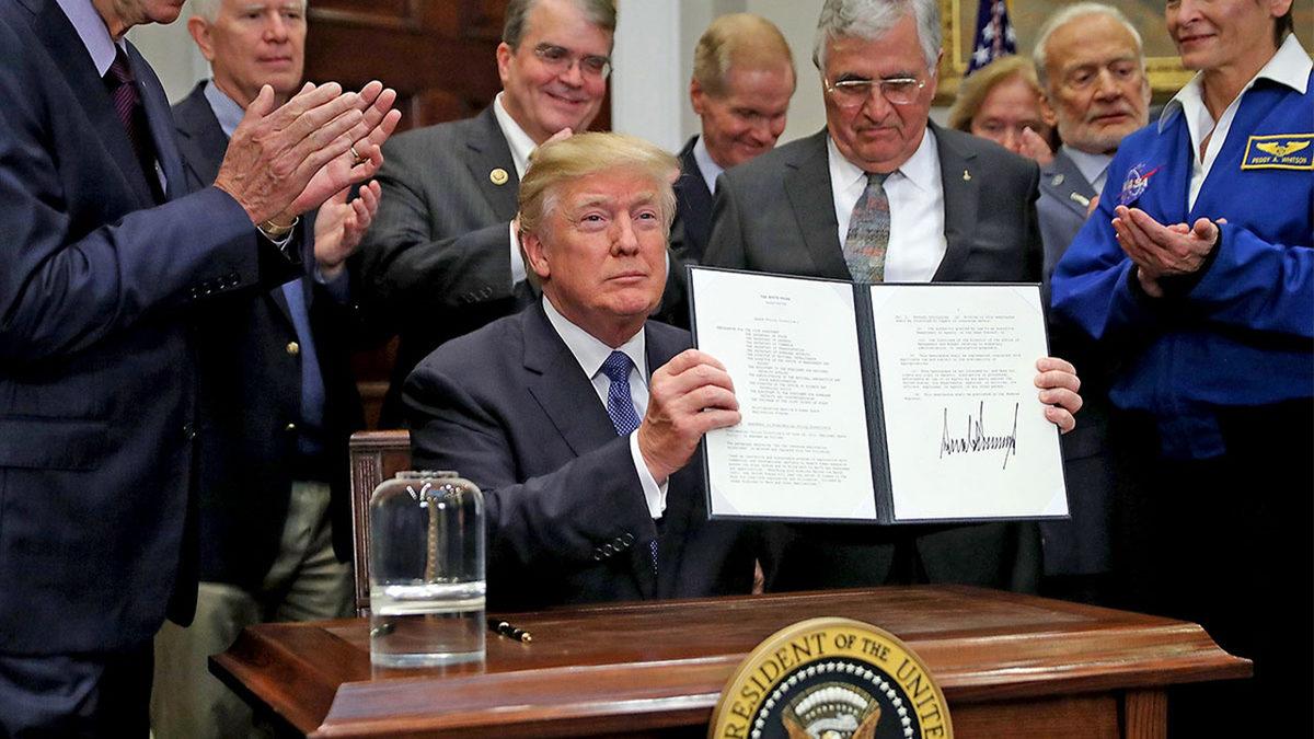 NASA 93 Milyar Dolarlık Ay’a Dönüş Projesiyle Ne Yapmayı Amaçlıyor? (Hayır, Bu Sefer Sadece Adım Atmayacaklar!)