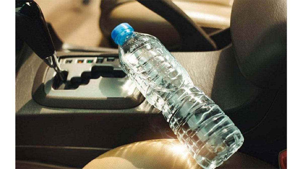Uzun Süre Beklemiş Bir Şişeden Su İçmek Sağlığımızı Tehdit Eder mi? Mesela Hep Arabada Olan O Su...