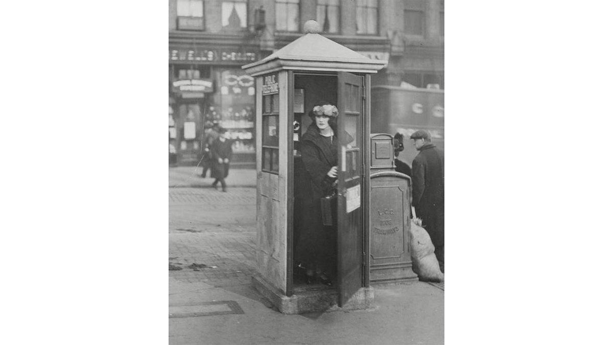 İngiltere’deki Telefon Kulübeleri Neden Hep Kırmızı?