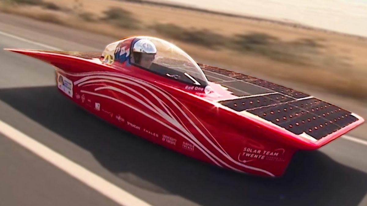 Teknoloji Bu Kadar Gelişmişken Neden Hâlâ Elektrikli Araçlar Yerine Güneş Enerjili Araçlar Kullanmıyoruz?