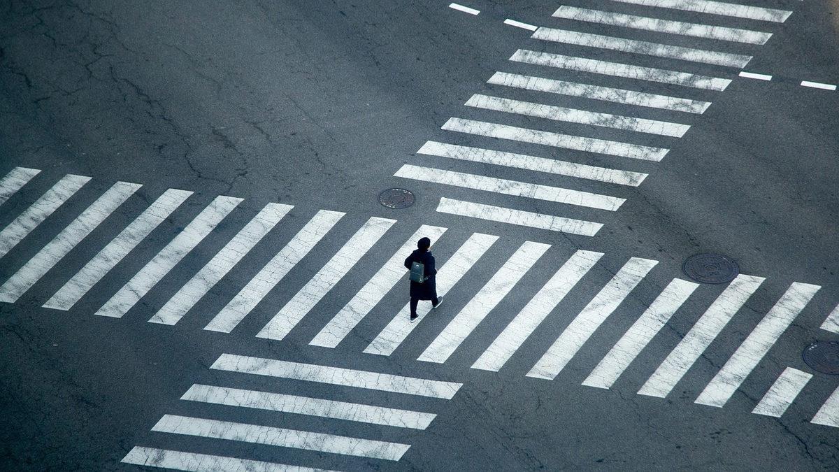 Her Gün Üstüne Bastığımız Yaya Geçitleri Neden Beyaz ve Kesikli Şekilde Tasarlanır?