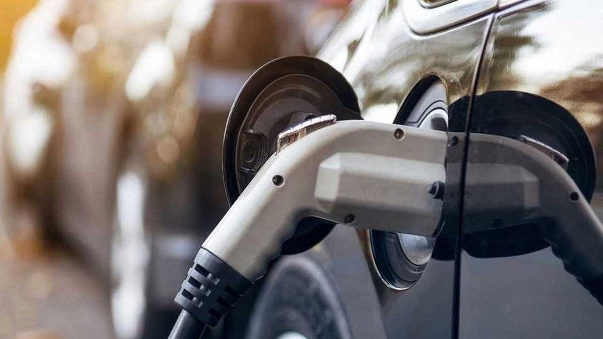Şarj Edilebilir Hibrit Arabalara ÖTV İndirimi Geldi: %30 ÖTV ile Sıfır Araba Alınabilecek!