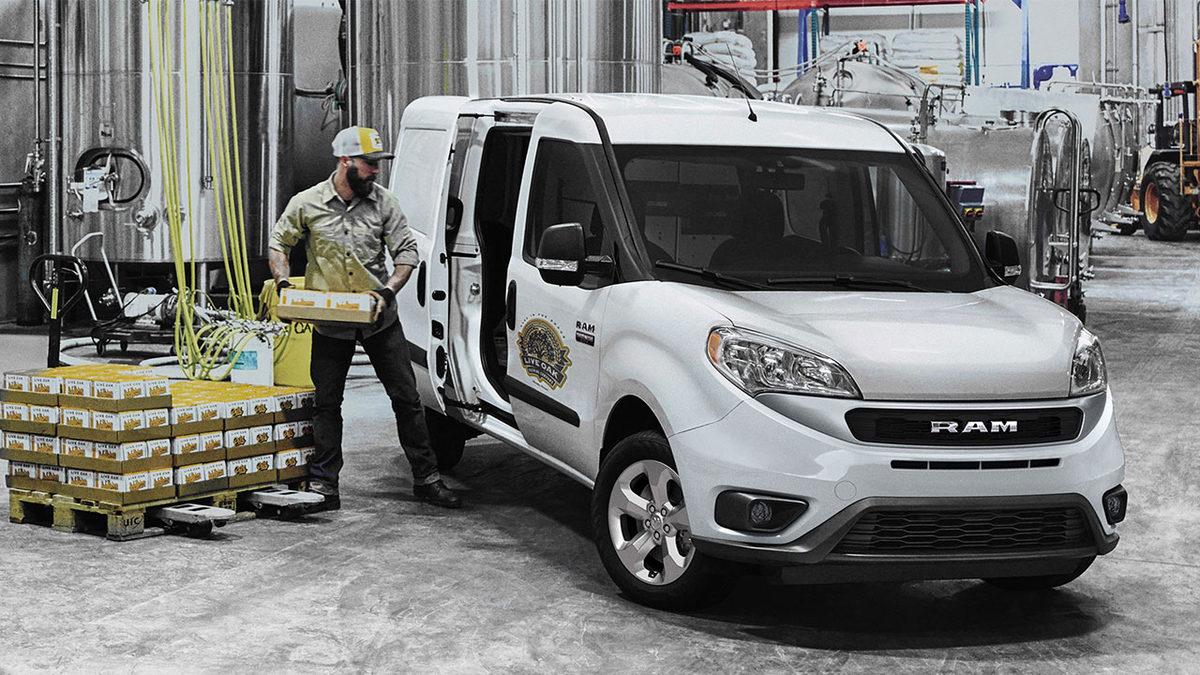 Bildiğimiz Fiat Egea, Neden Bazı Ülkelerde Yıllardır ’Dodge Neon’ Adıyla Satılıyor?