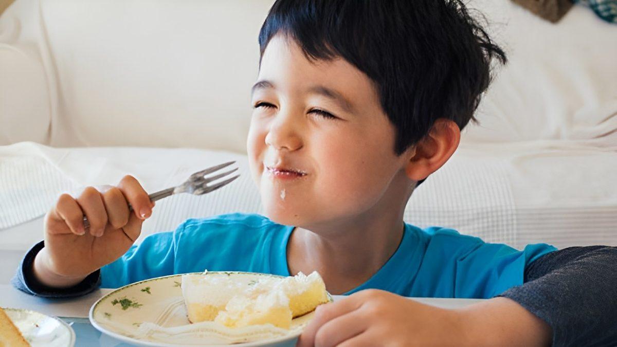 Tıka Basa Doymuş Olsak Bile Neden Tatlı Yemek İçin Her Zaman Yerimiz Vardır?