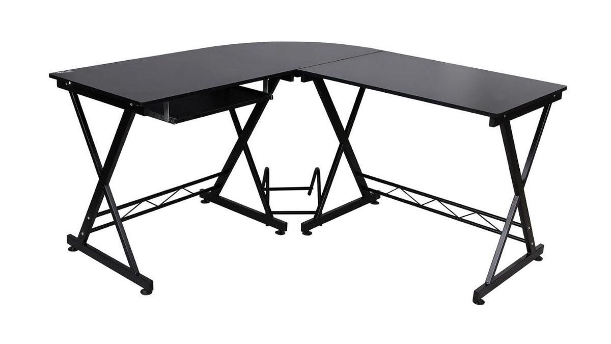 Masasından Işıklandırmasına: Ortalama Bir Bütçe ile F/P Oyuncu Odası Dizdik!