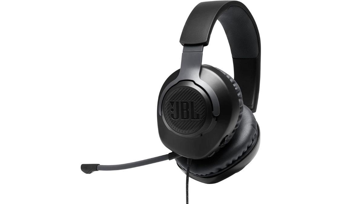 Masasından Işıklandırmasına: Ortalama Bir Bütçe ile F/P Oyuncu Odası Dizdik!