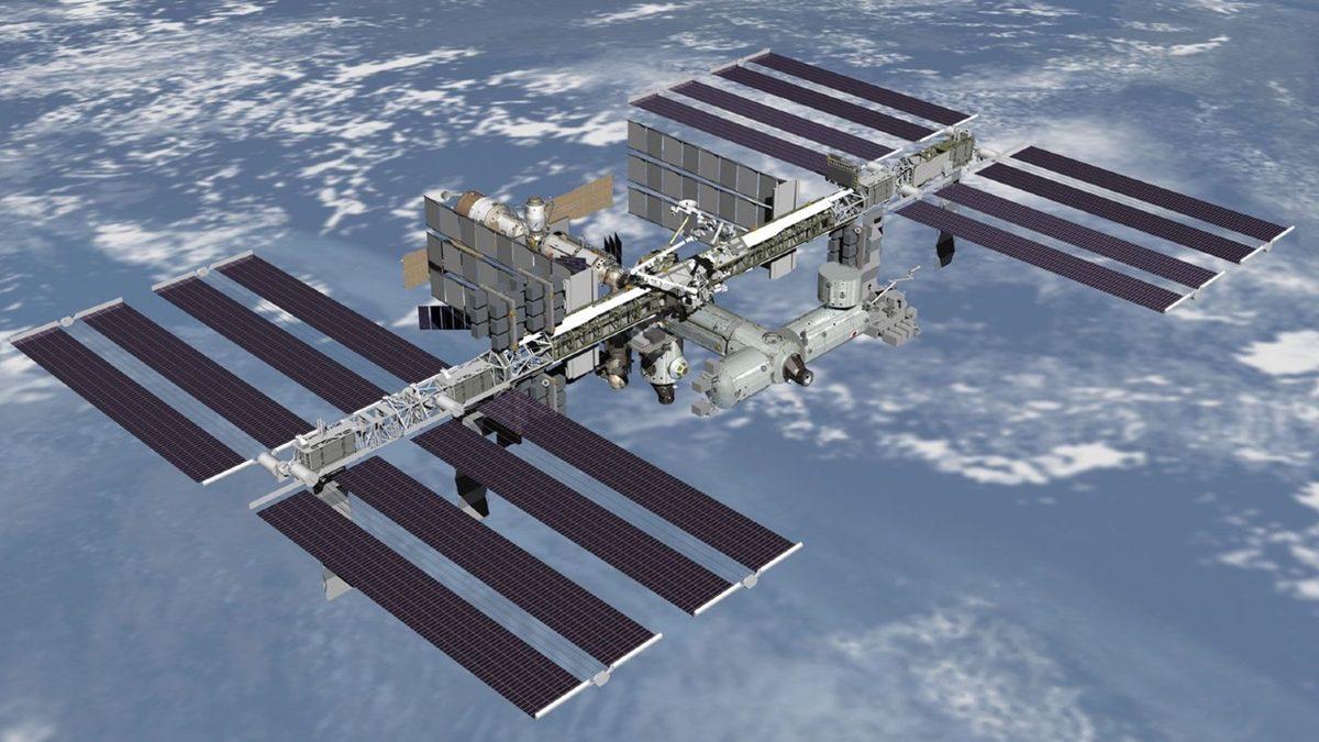 28.000 km/saat Hızla Giden Uluslararası Uzay İstasyonu Nasıl Oluyor da Dünya ile Kesintisiz İletişim Kurabiliyor?