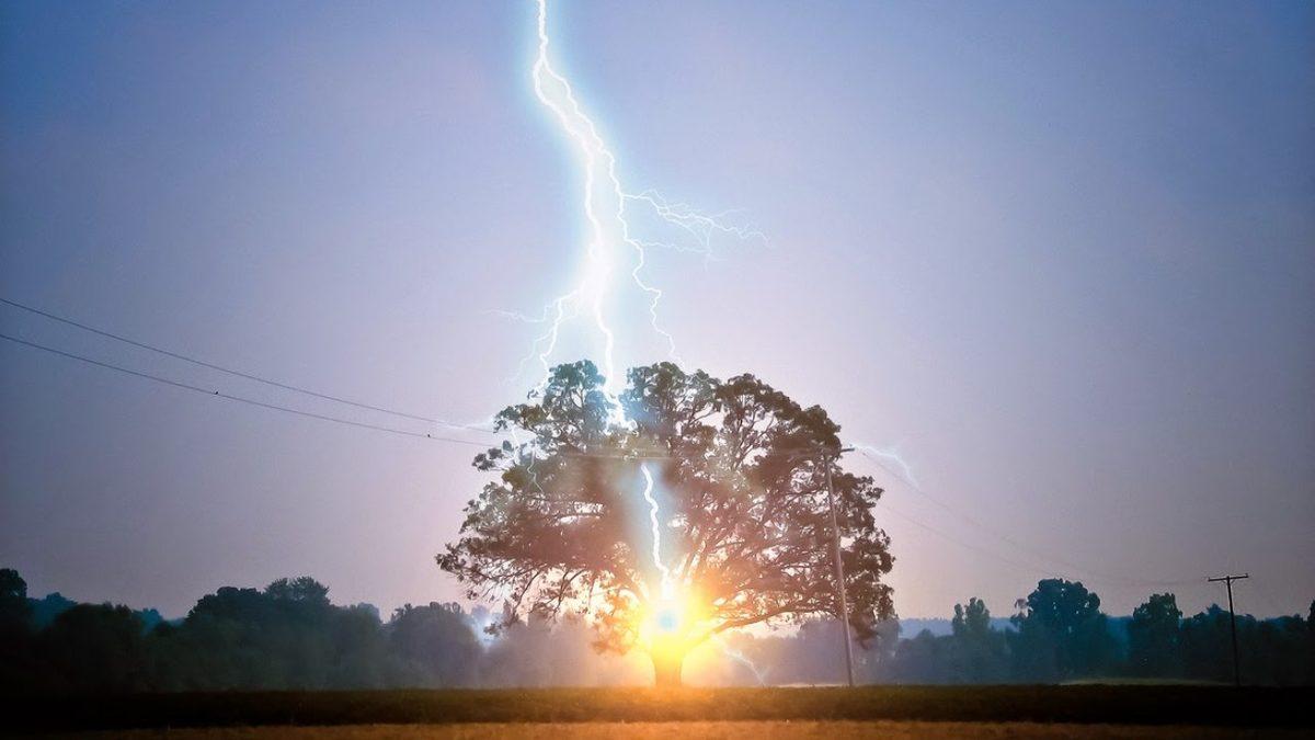 Bir İnsana Yıldırım Çarptığı Zaman Vücudunda Neler Olur? Psikolojik Etkileri Bile Varmış!