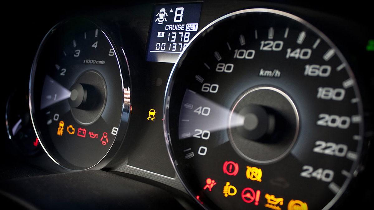 Arabayı Çalıştırmadan Önce Neden Gösterge Işıklarının Sönmesini Bekleriz? Araç O Sırada Ne Yapar?