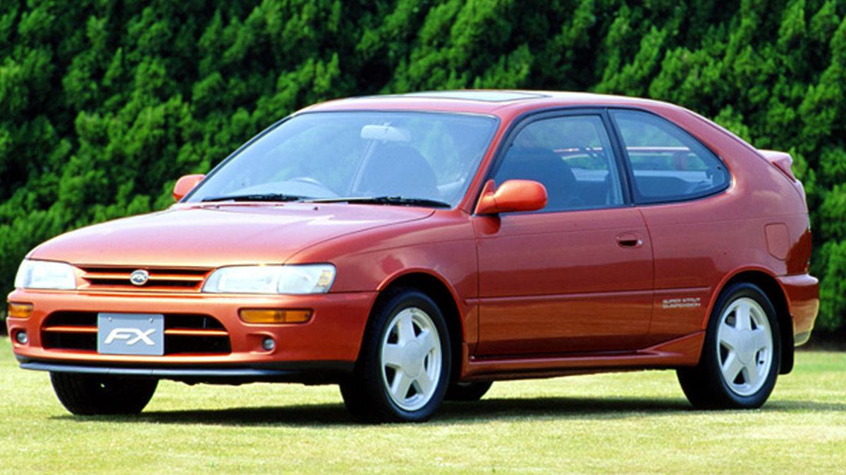 Akıllara ‘Efsane Kasa’ Diye Kazınan Toyota Corolla E100’ü Gerçekten de Efsane Yapan Özellikleri