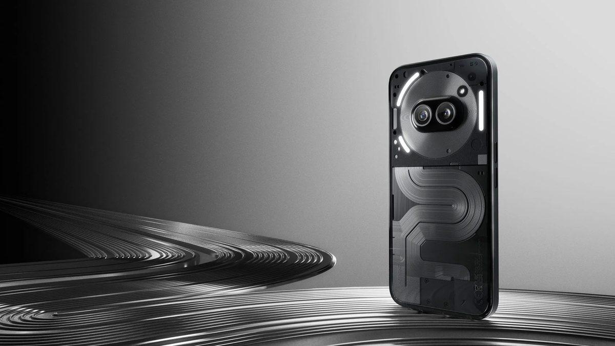 Uygun Fiyata Bomba Özellikler Sunan Kendine Has Tasarımlı Nothing Phone (2a) Plus Tanıtıldı