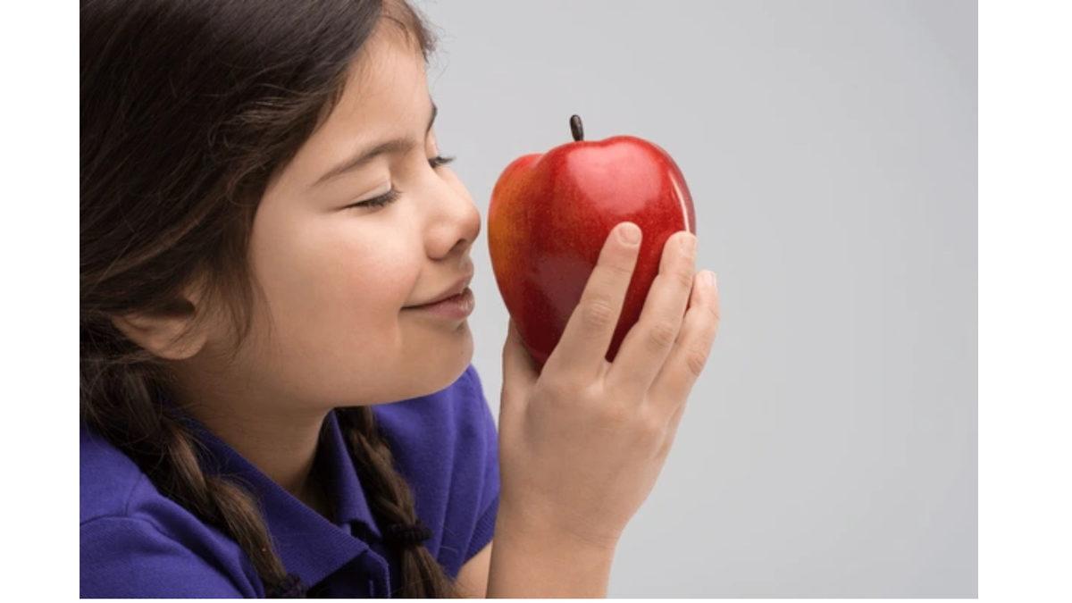 Bilime Göre Elma ve Muz Koklamak Kilo Vermenizi Sağlayabilir: İyi Ama Nasıl?