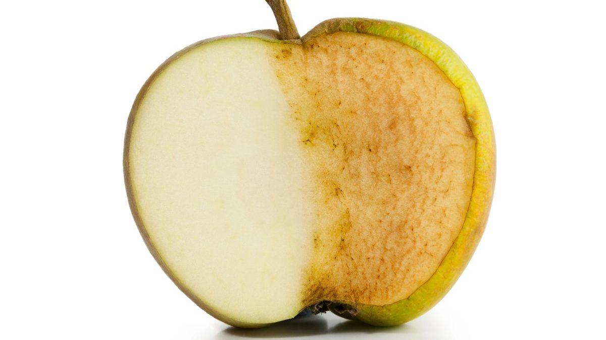 Elma Gibi Bazı Meyveler Neden Kesildikten Hemen Sonra Kararır?