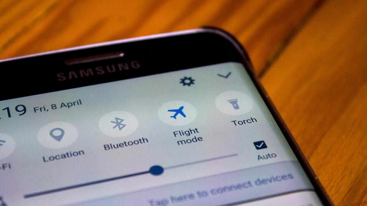 Akıllı Telefonlar Uçak Modunda Gerçekten Daha mı Hızlı Şarj Oluyor?
