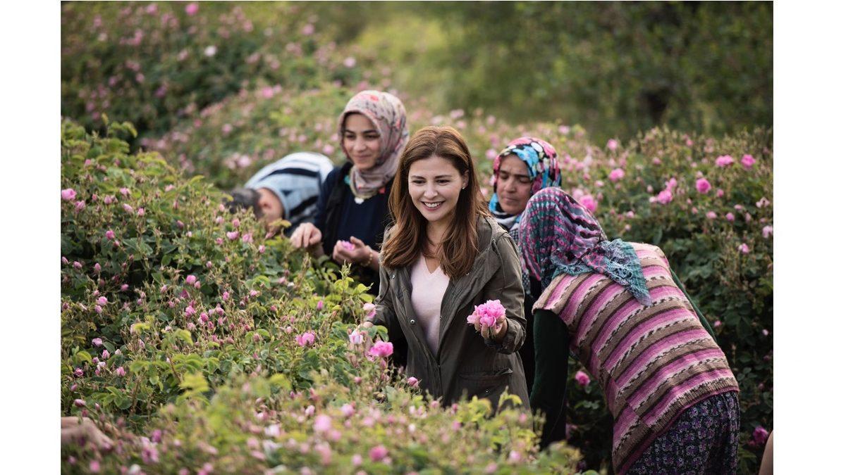 Isparta’nın Güllerinden Ürettiği Ürünlerini Dünyaya Yayan Türk Kadın Girişimci Gülşah Gürkan’ın Başarı Hikâyesi
