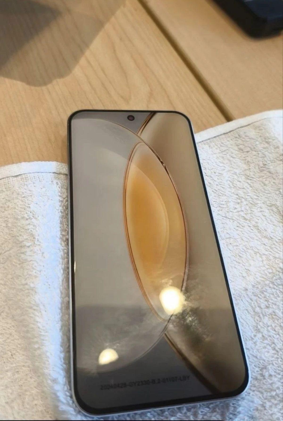 vivo X200 Serisinin Tasarımı ve Özellikleri Sızdırıldı: Pro Model Devasa Bataryayla Gelecek!