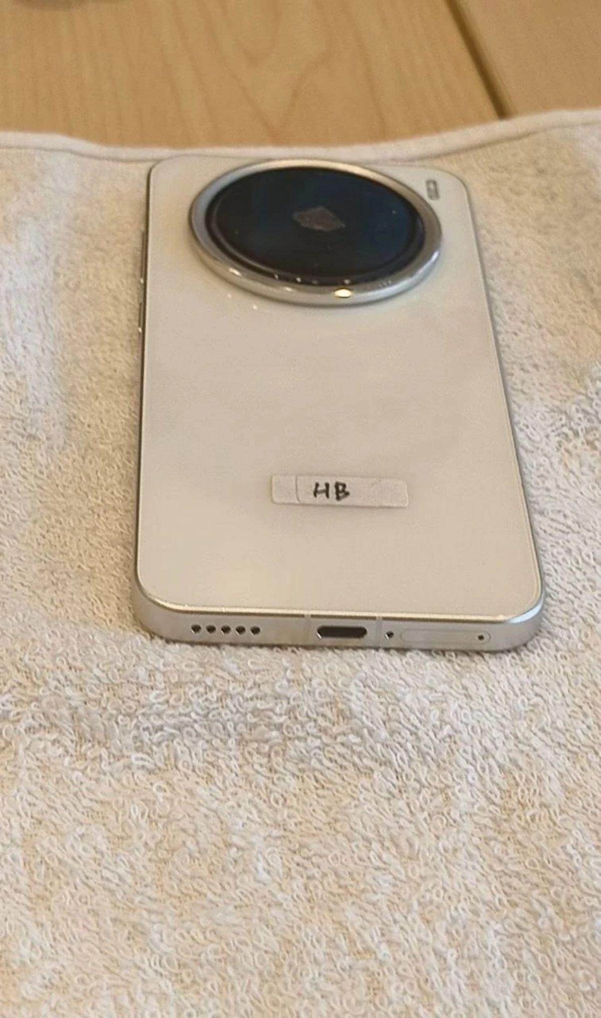 vivo X200 Serisinin Tasarımı ve Özellikleri Sızdırıldı: Pro Model Devasa Bataryayla Gelecek!