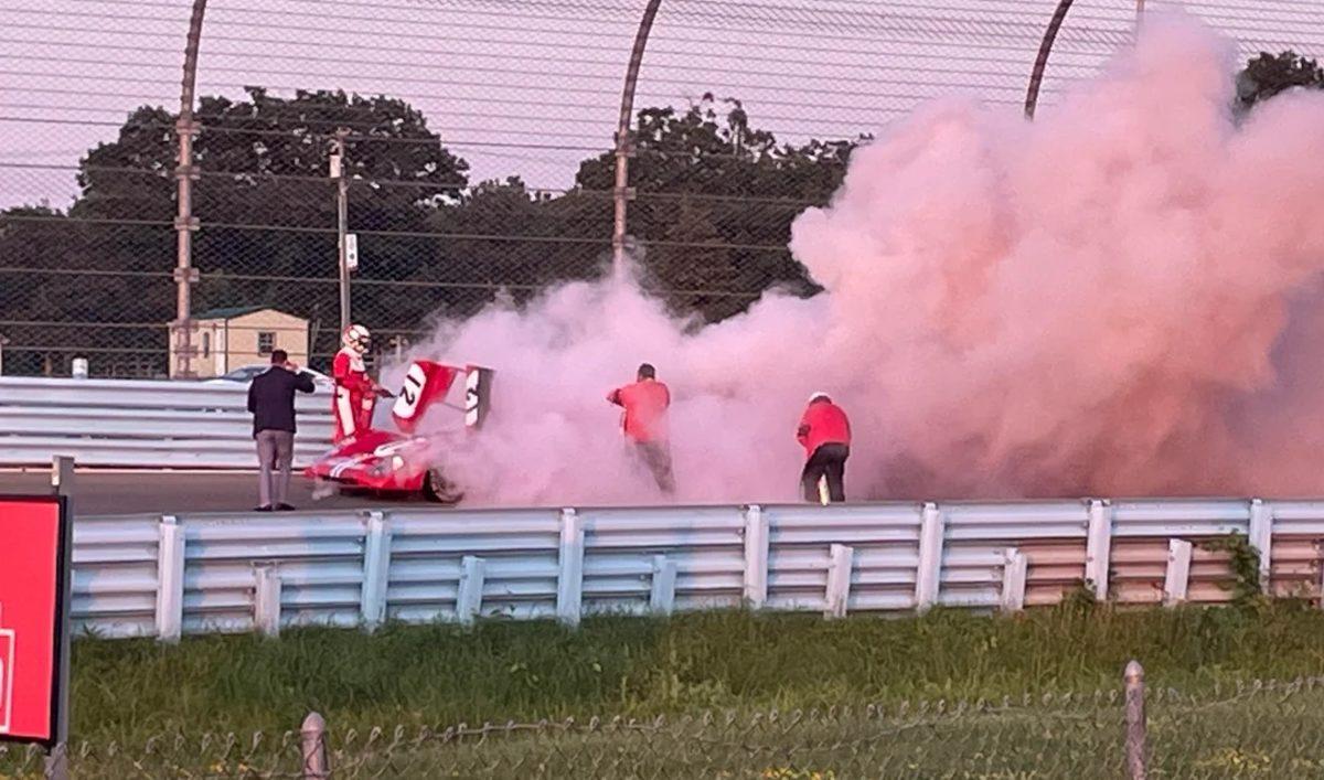 53 Yıllık Ferrari Le Mans Yarış Arabası Cayır Cayır Yandı