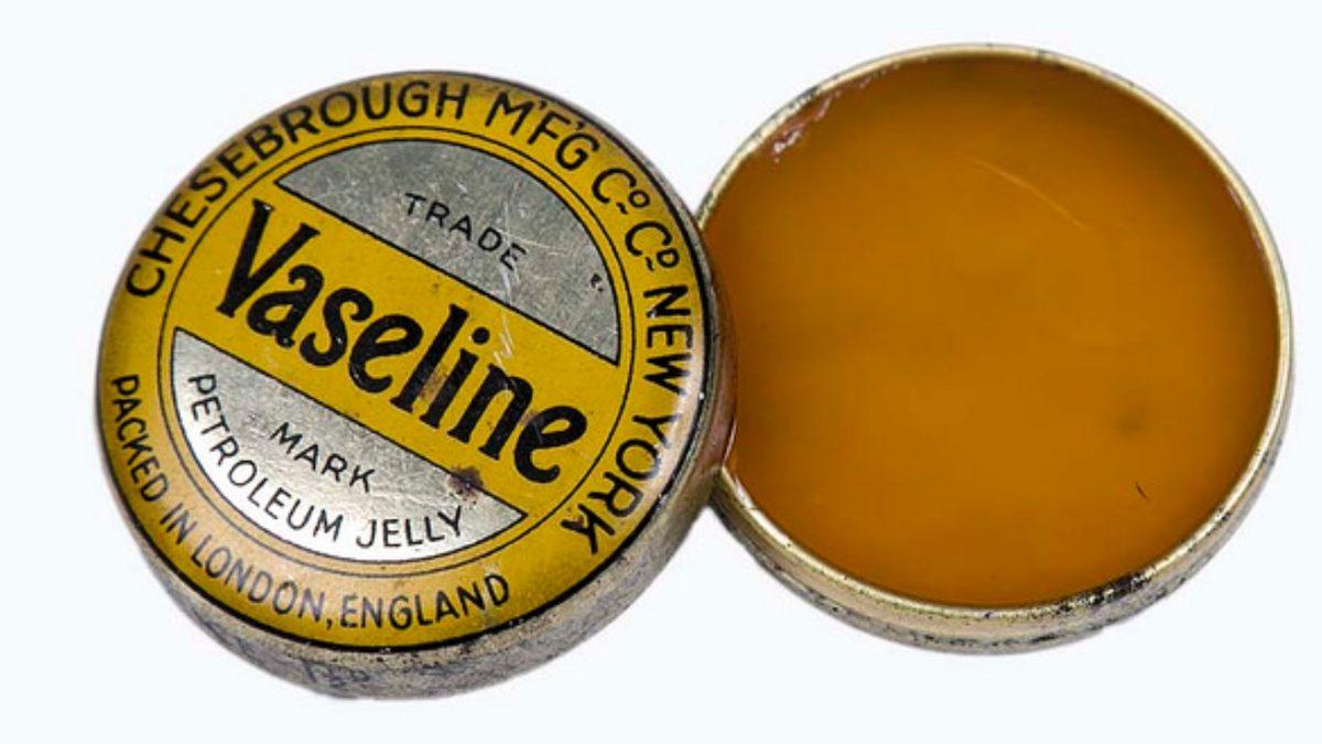 Günümüzde Her Evde Bir Tane Olan Vazelinin İlginç Bir Şekilde ve Tesadüfen Keşfedilme Hikâyesi