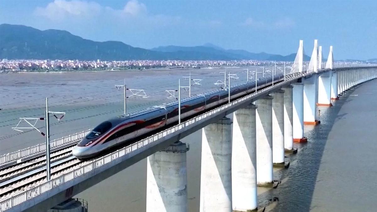 Çin Mühendislikte Sınırları Zorlamaya Devam Ediyor: Çin’in En Hızlı Treni Olacak Olan Tren Projesi CR450