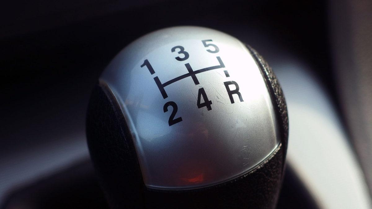 Manuel Vitesli Araçları Neden 3. veya 4. Viteste Değil de 1. Viteste Kaldırıyoruz?