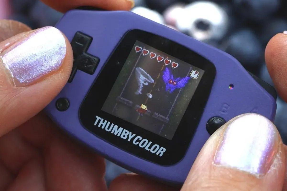 Küçük Ekranda Büyük Nostalji: Oyun Keyfinizi Katlayacak Mini El Konsolu Thumby Color’la Tanışın