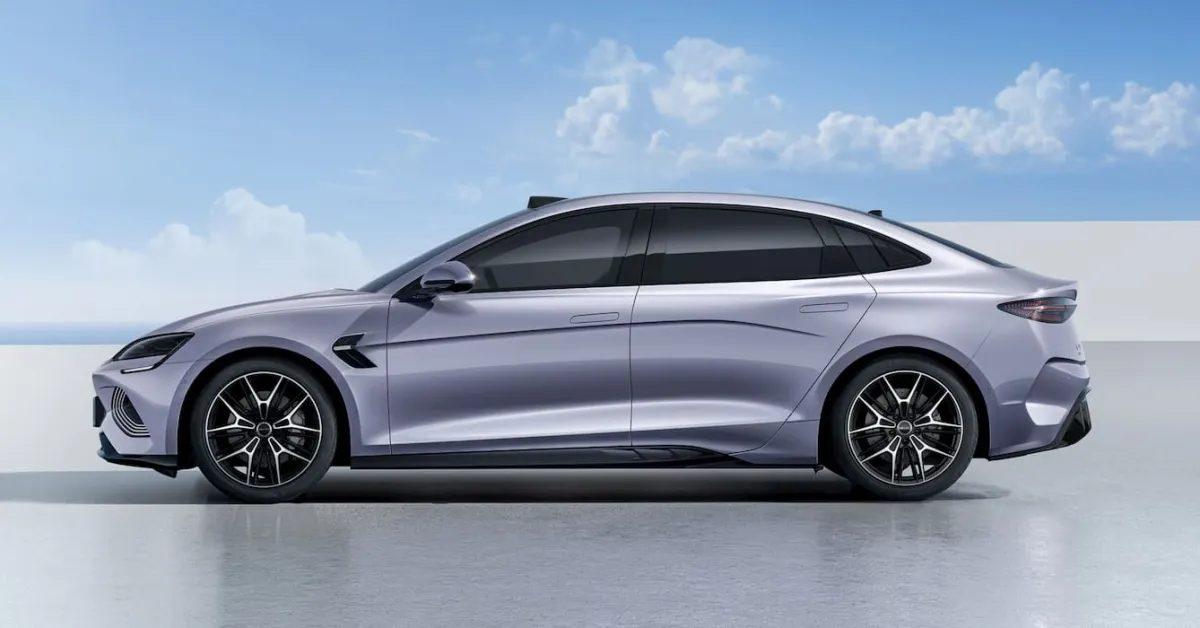 BYD, Türkiye’ye de Gelme İhtimali Bulunan Tesla Model 3 Rakibi Yeni Seal’ı Tanıttı!