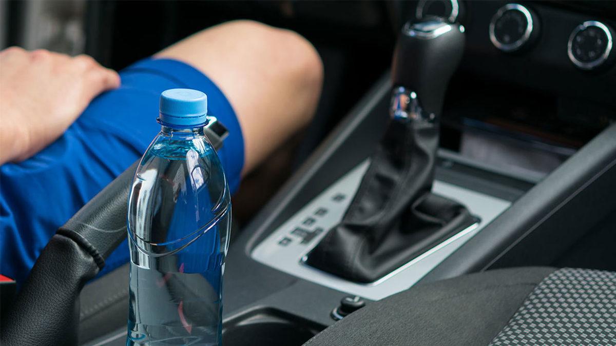 Sıcak Havalarda Arabanızda Bu Eşyaları Bırakmayın!