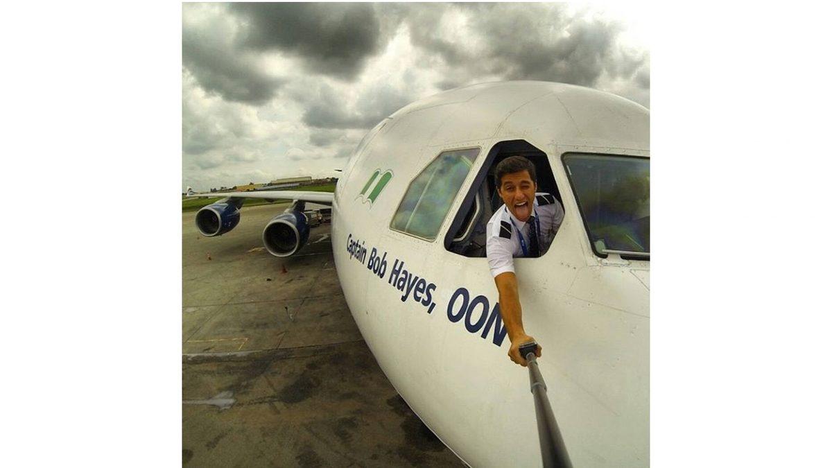 Uçağın Yolcu Camları Açılmazken Neden Kokpitte Açılan Camlar Var? Püfür Püfür Gitmek İçin Değil…