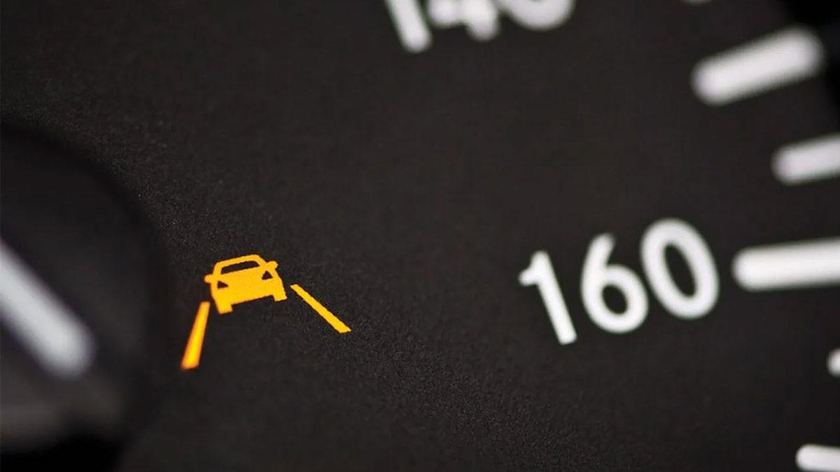 Araçların Hayat Kurtarıcı Özelliği: Şerit Takip Sistemi Tam Olarak Nasıl Çalışıyor?