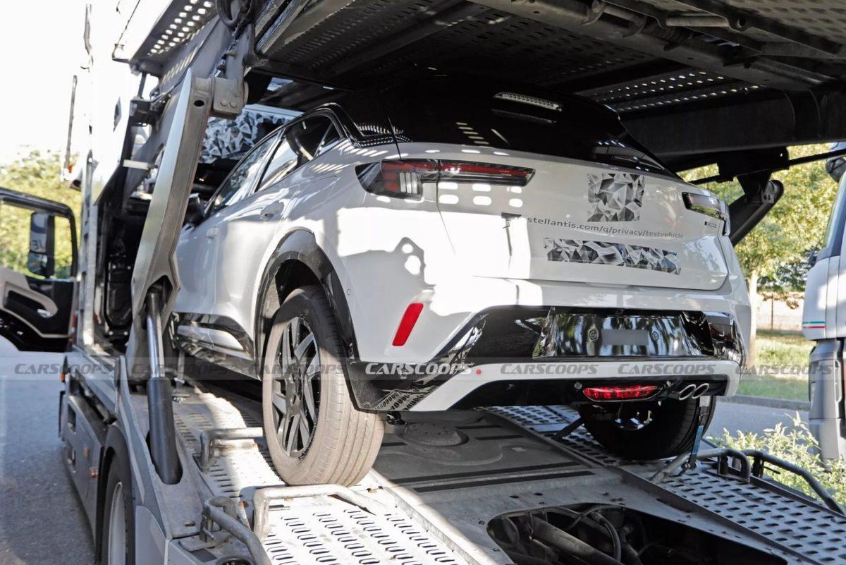 2025 Opel Mokka’nın Fotoğrafları Sızdırıldı: İşte Yenilenen Tasarım