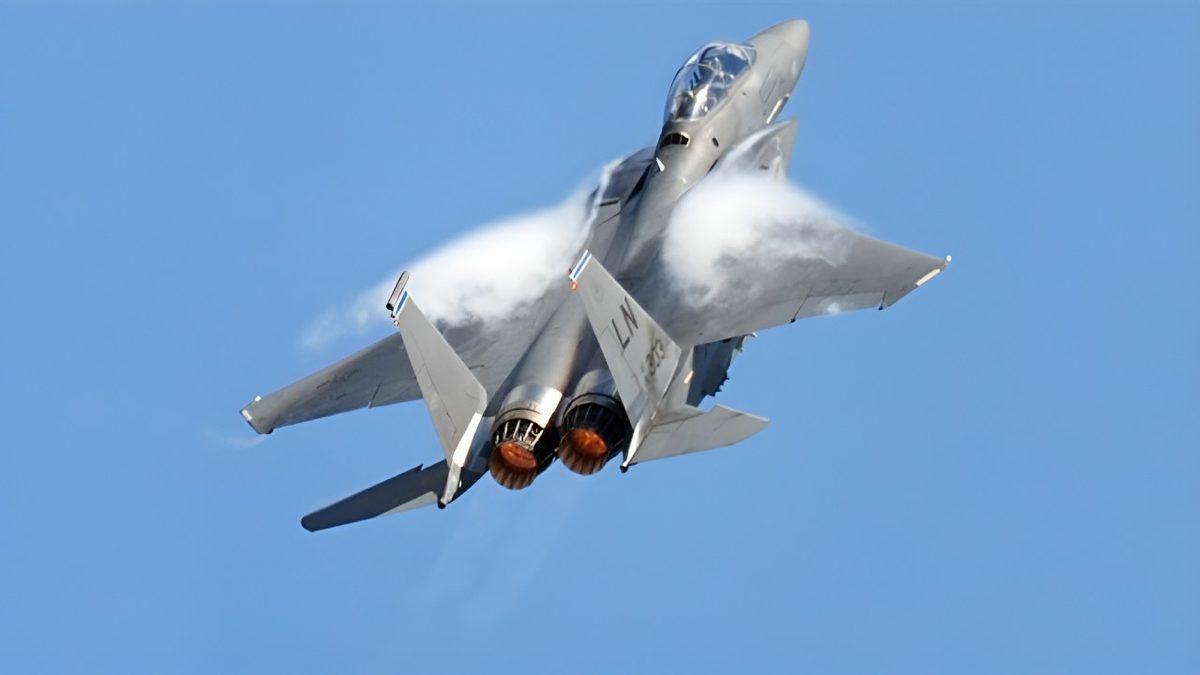 Delta Kanat Tasarımı, Savaş Uçaklarında Sıkça Kullanılırken Yolcu Uçaklarında Neden Tercih Edilmiyor?