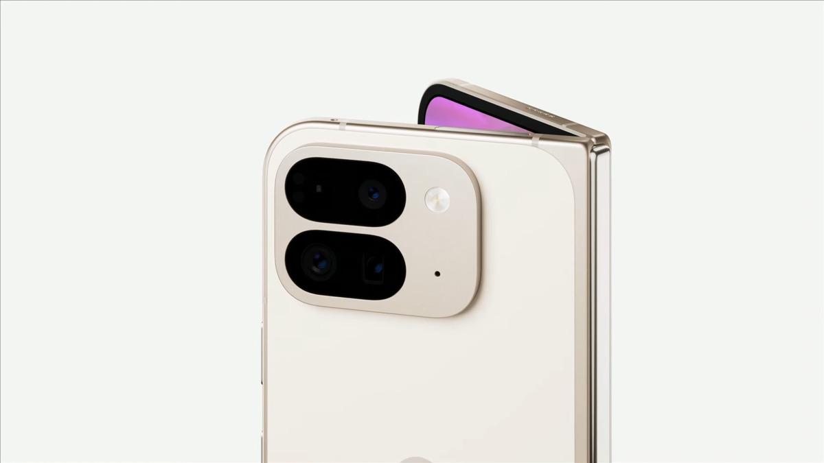 Google, Uzun Zamandır Beklenen Katlanabilir Telefonu Pixel 9 Pro Fold’u Tanıttı