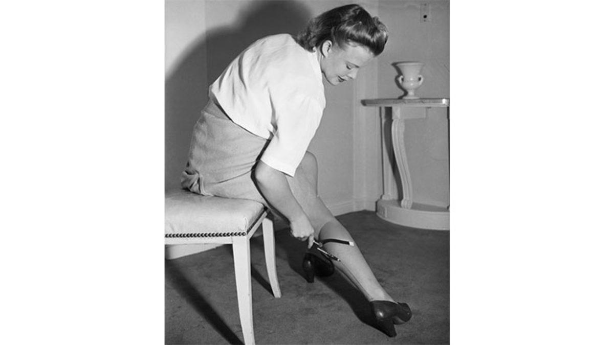 Koyun Can Derdinde Kasap Et Misali: II. Dünya Savaşı Yıllarında Kadınların Bacaklarına Makyaj Yapmasının İlginç Sebebi