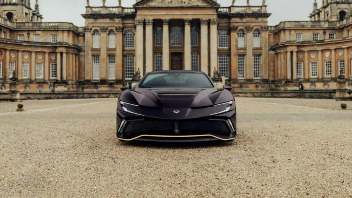 Naran, Bin Beygirin Üstünde Güç Üreten Motorlu Hiper Otomobilini Tanıttı