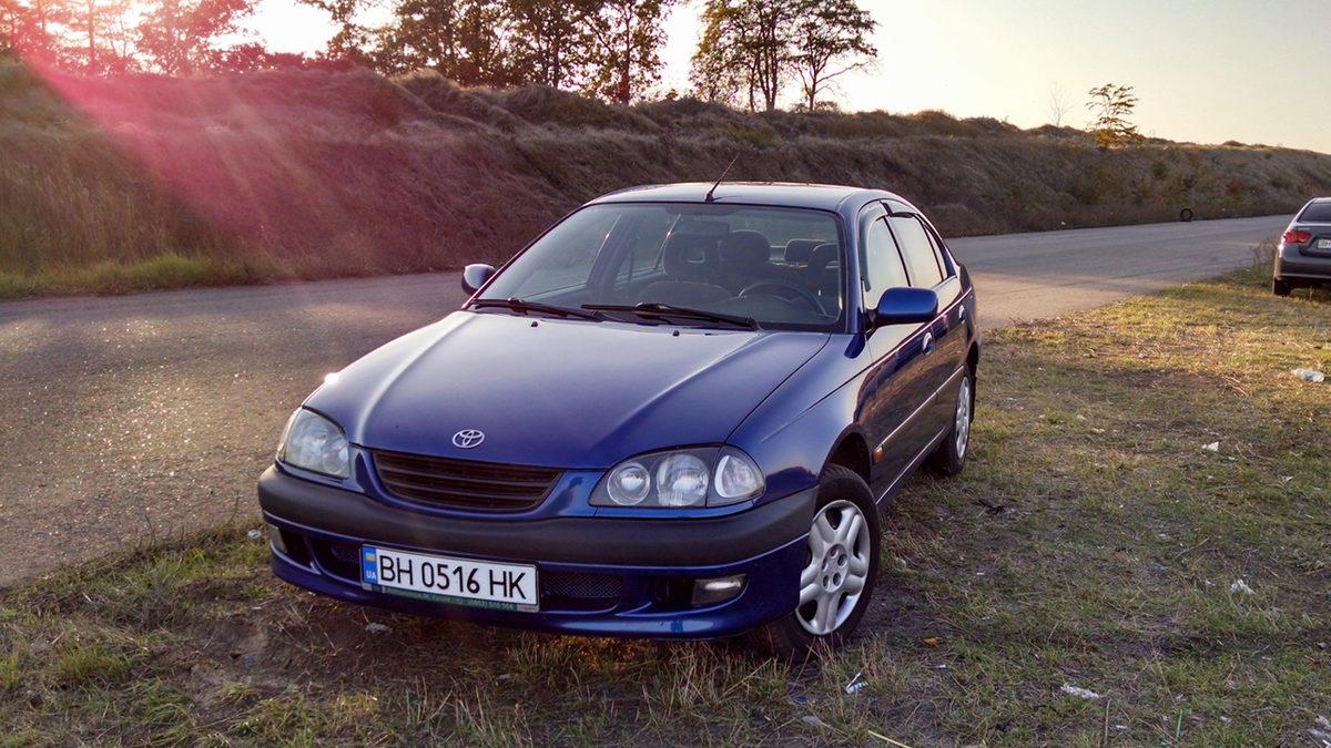 90’ların Efsanesi Toyota Avensis T22’nin Günümüzdeki Modellere Taş Çıkartan Özellikleri