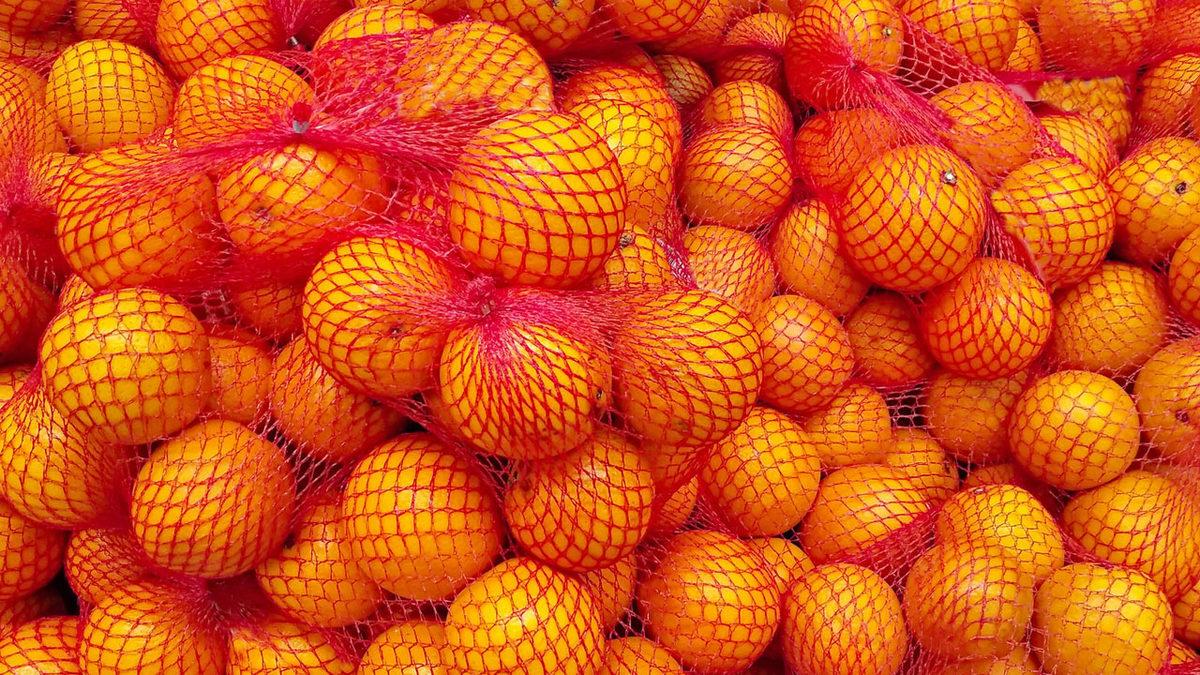 Portakalların Kırmızı Fileler İçinde Satılmasının Ardında Yatan Taktiği Öğrenince “Bu da mı Tesadüf Değil?” Diyeceksiniz!