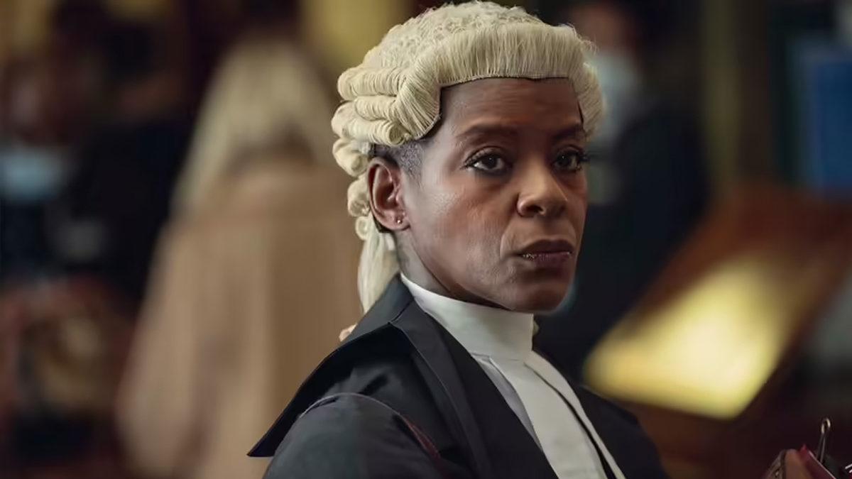 İngiliz Avukatlar Peruk Modasının Üzerinden Yüz Yıllar Geçmesine Rağmen Niye Hâlâ Mahkemede Peruk Takıyor?