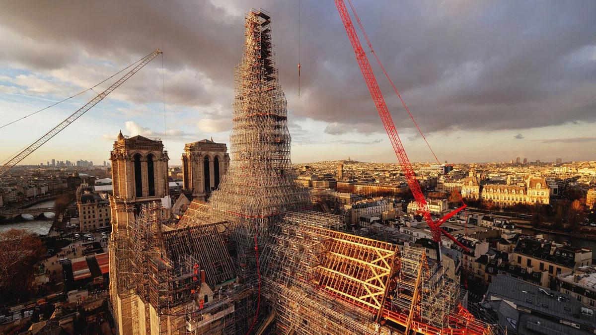 Dünyanın Gözleri Üzerinde: Fransa’nın İkonu Notre Dame’ı Kurtarmak İçin Neden Tam 1 Milyar Dolar Harcanıyor?
