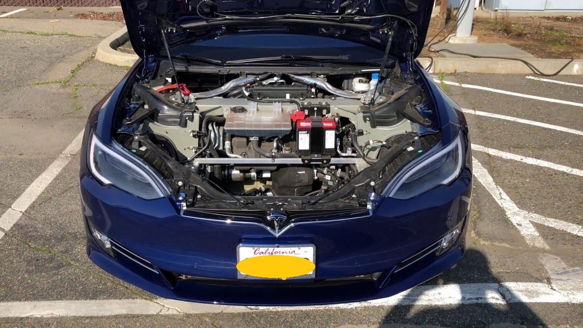 Tesla, Diğer Elektrik Otomobillere Göre Bu Kadar Sade Bir Motor Dizaynı Yapmayı Nasıl Başarıyor?