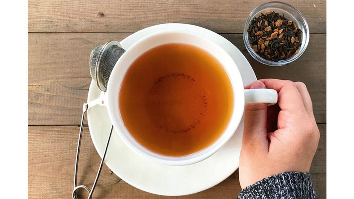 Çayın Taneleri Karıştırılmasına Rağmen Neden Hep Bardağın Ortasında Toplanıyor?