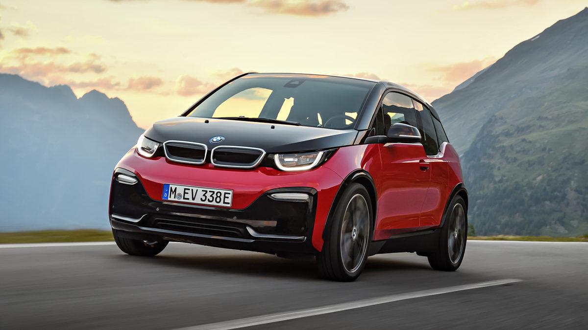 Almanya’daki Bazı Otomobillerin Plakasına Neden ‘E’ Harfi Ekleniyor? Basit Ama Çok Yararlı Bir Sebebi Var!