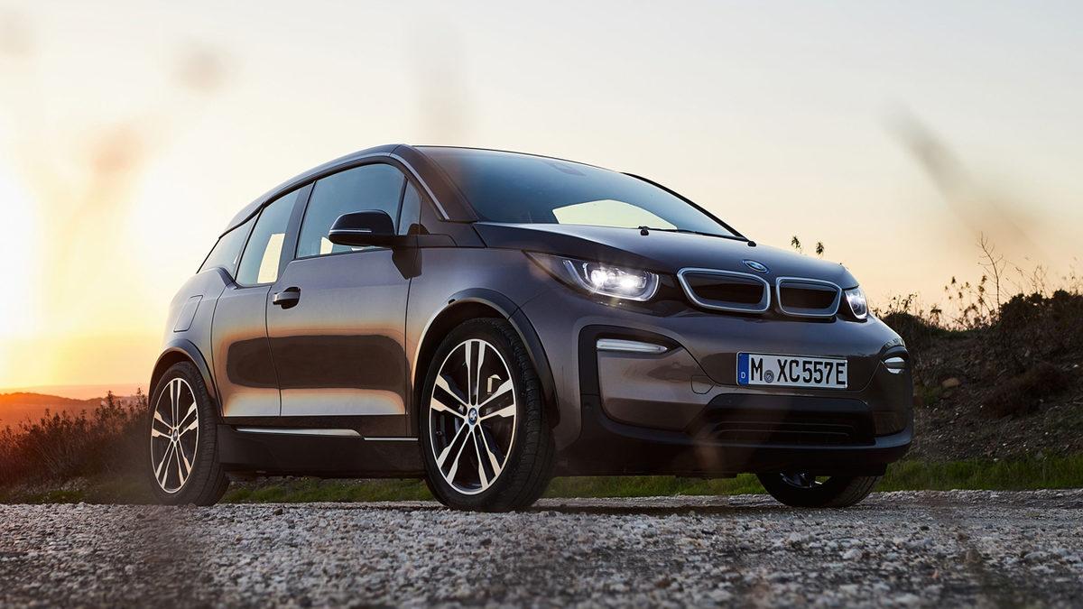 Almanya’daki Bazı Otomobillerin Plakasına Neden ‘E’ Harfi Ekleniyor? Basit Ama Çok Yararlı Bir Sebebi Var!