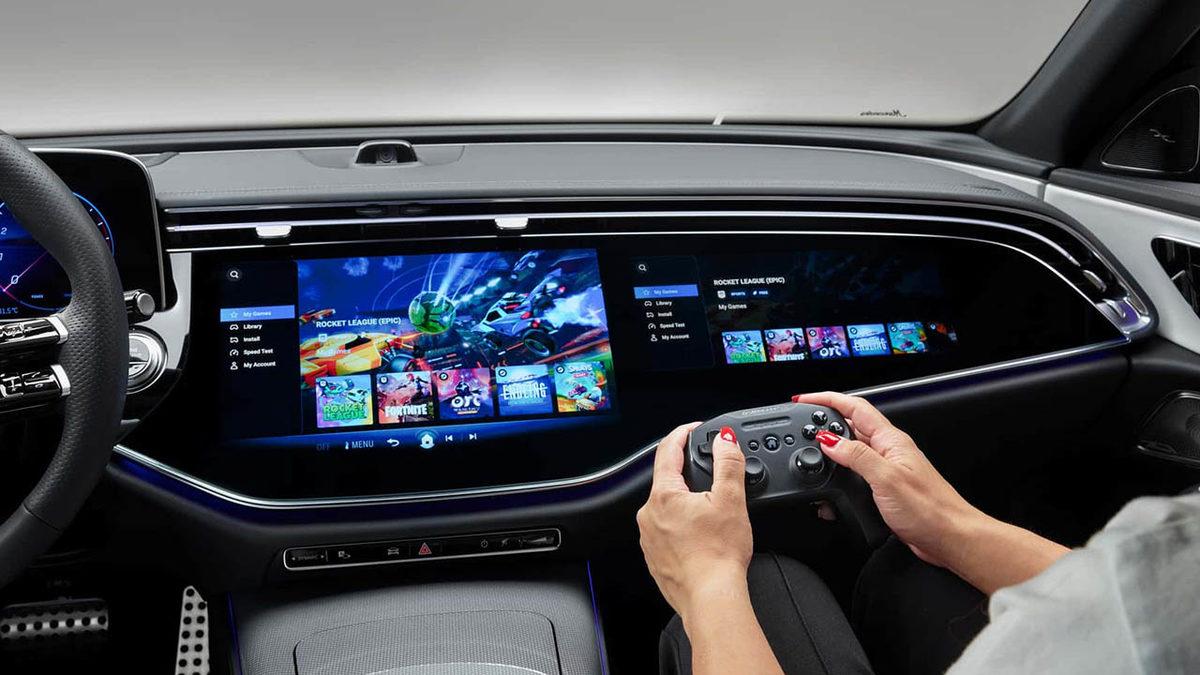 Mercedes-Benz Otomobillere Oyun Desteği Geldi: GTA 5 Bile Oynanabilecek!