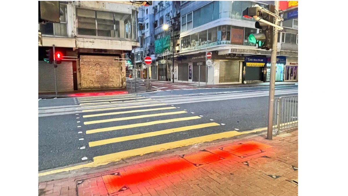 Hong Kong’daki Trafik Işıklarını Görünce 