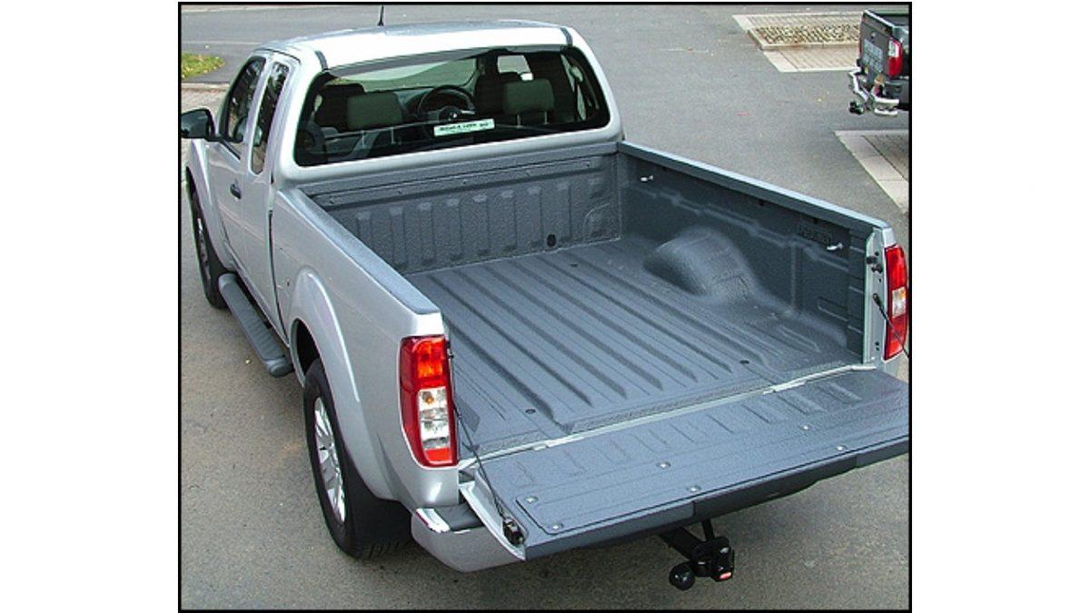 Kamyonetlerin Arka Kısımlarındaki Dikey Çizgilerin Çoğumuzun Bilmediği Amacı