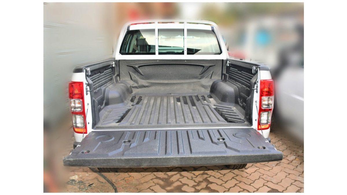 Kamyonetlerin Arka Kısımlarındaki Dikey Çizgilerin Çoğumuzun Bilmediği Amacı